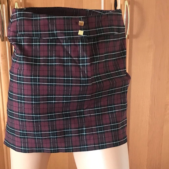 Sa Va mini burgundy checkered skirt. Madi in Italy. Sz 40. Great condition! - Picture 2 of 10